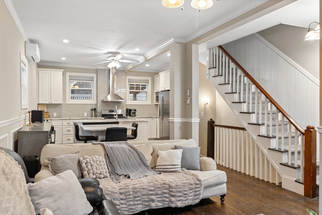 12 Colebrook St, South Boston