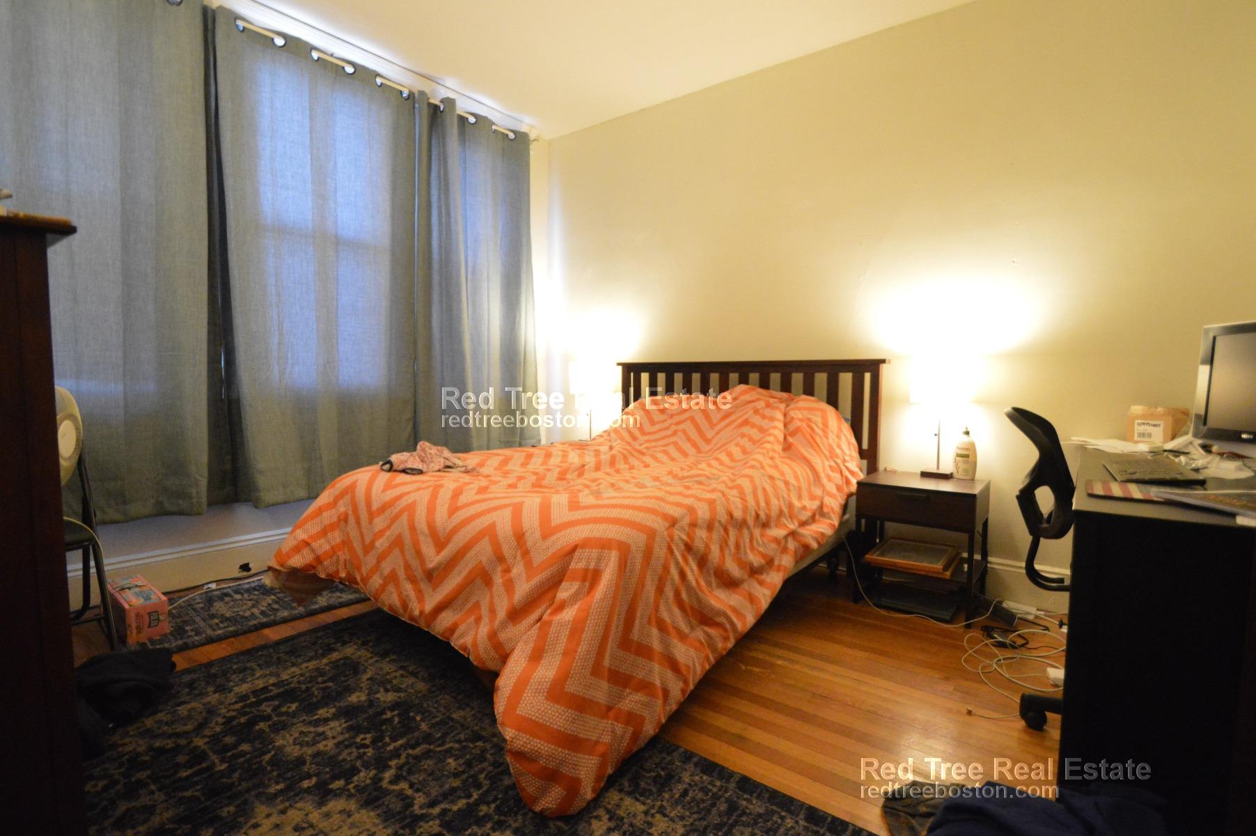 1634 Commonwealth Ave, Brighton