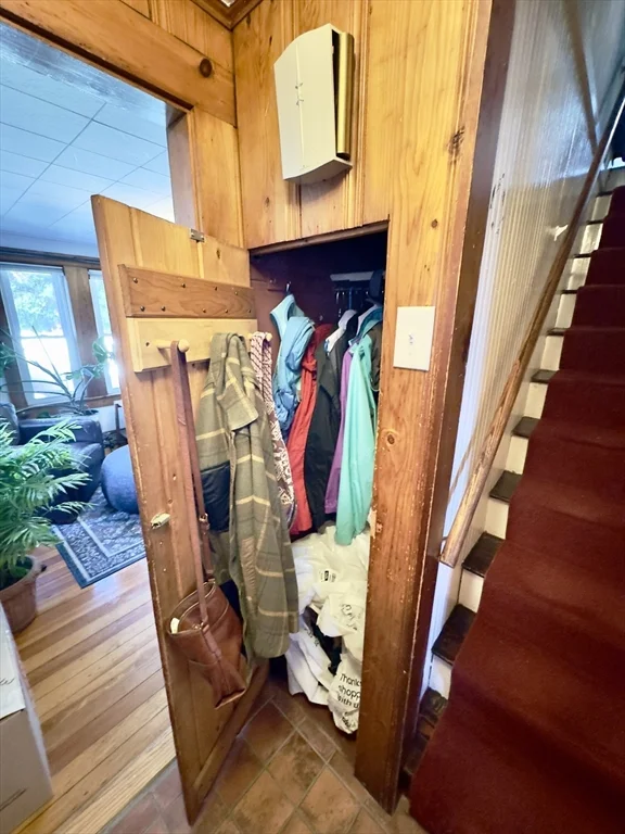 8 Fox Point, Dorchester