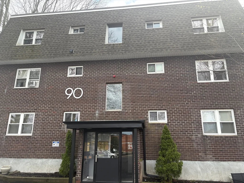 90 Ford St, Lynn