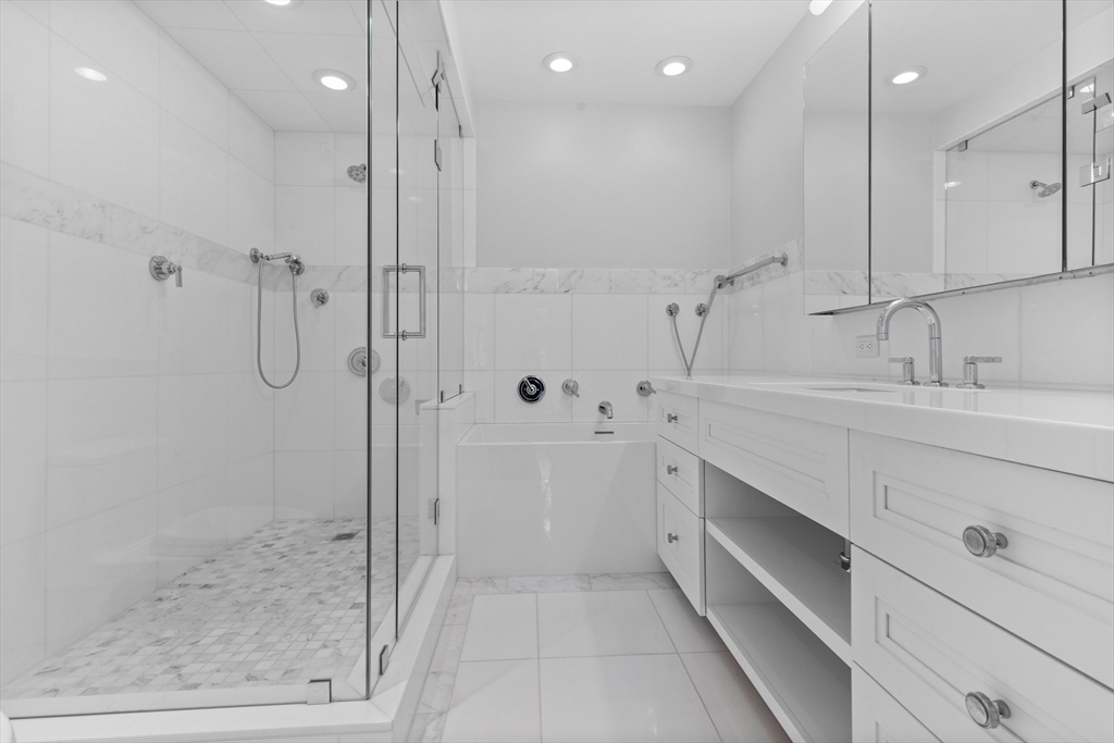 409 Commonwealth Ave, Back Bay