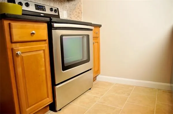 26 Walden Dr, Natick