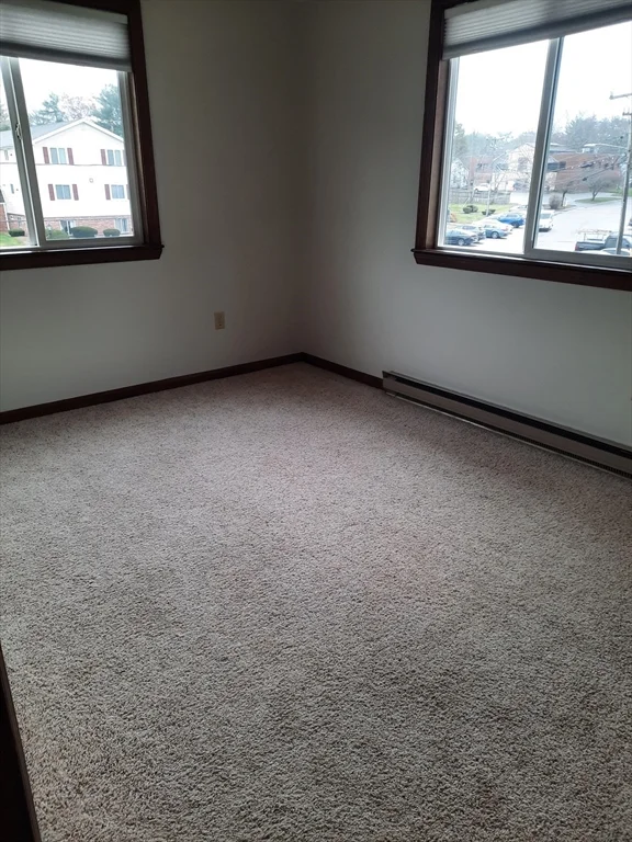 5 Royal Dane Dr, Marshfield