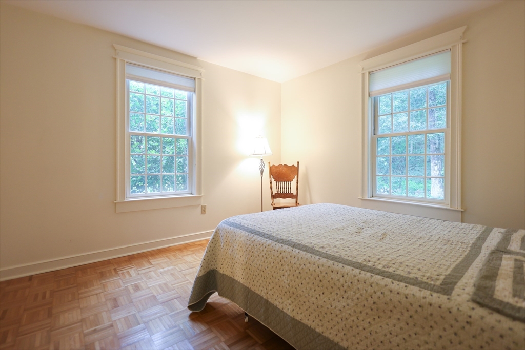 288 Goldthwaite Rd, Whitinsville