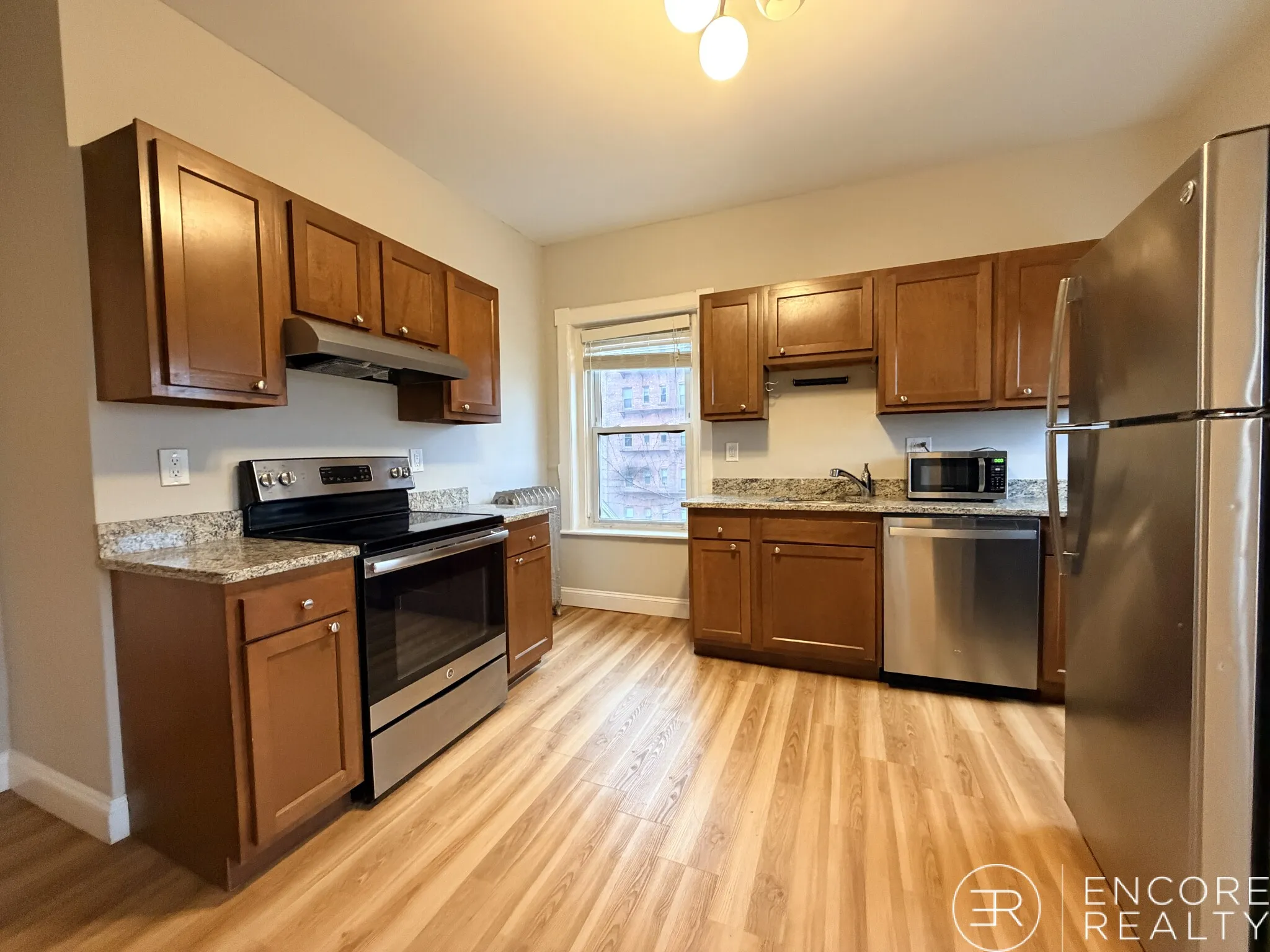 900 Massachusetts Ave, Riverside