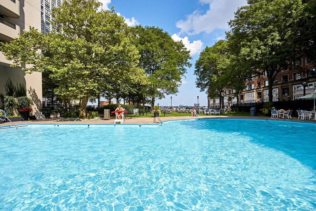 85 East India Row, Waterfront