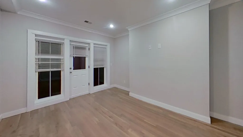 47 Englewood Ave, Brighton