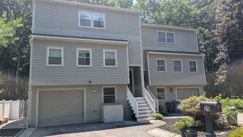 20 Winterberry Way, Bedford