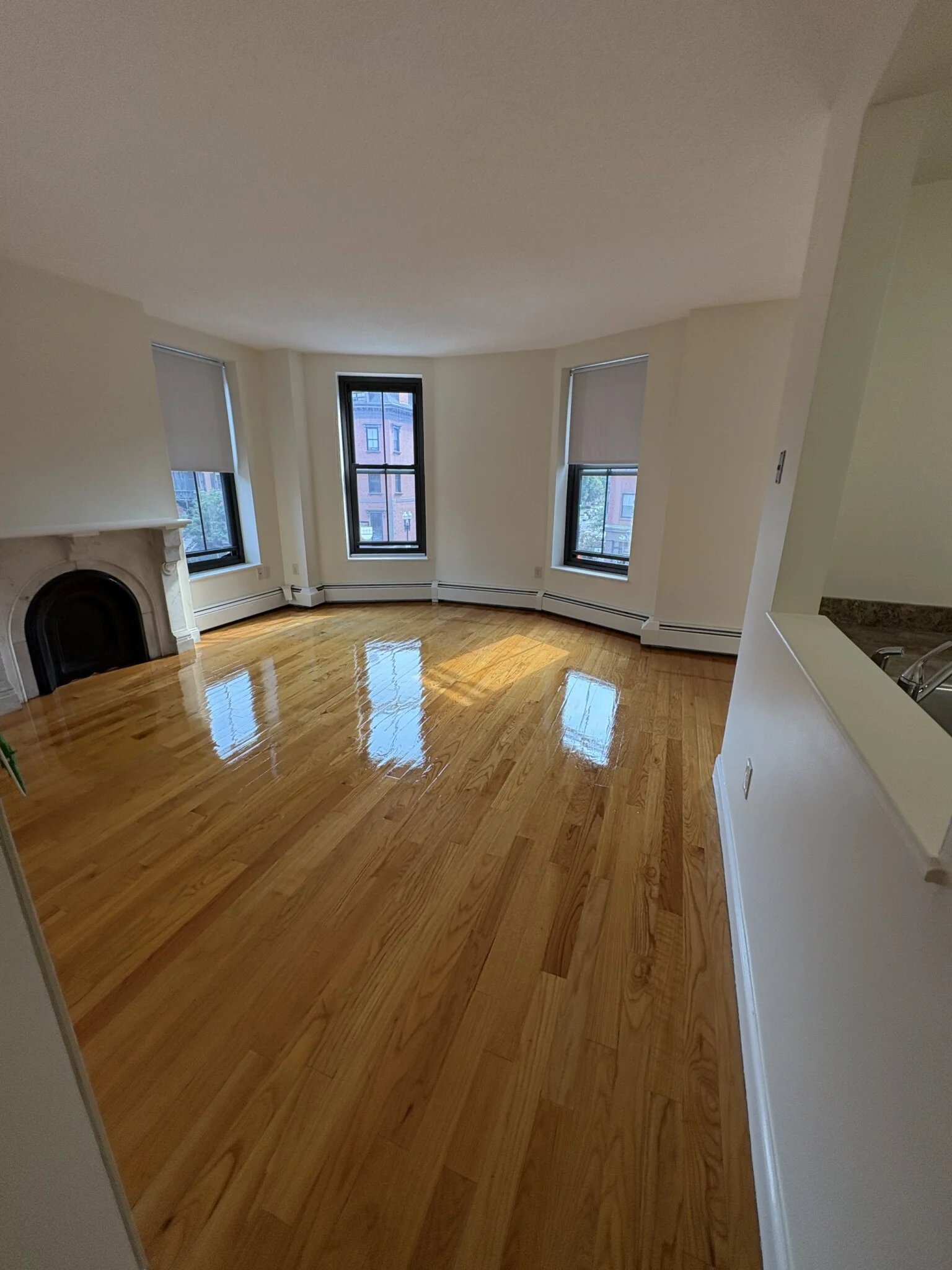 586 Massachusetts Ave, South End