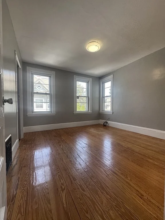 22 Wellington St, Waltham