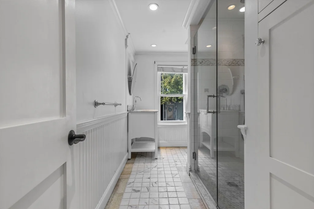 256 W 3rd St, South Boston