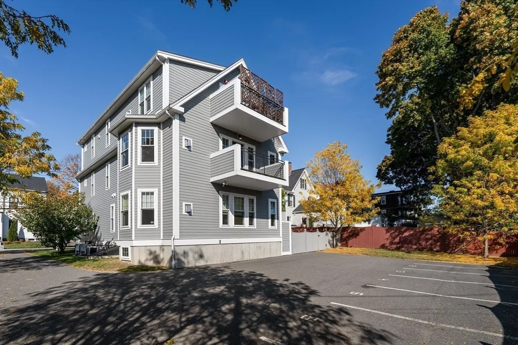 22 Chickatawbut St, Dorchester