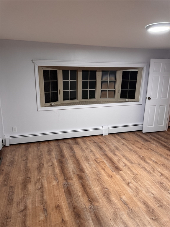 21 North Main St, Avon