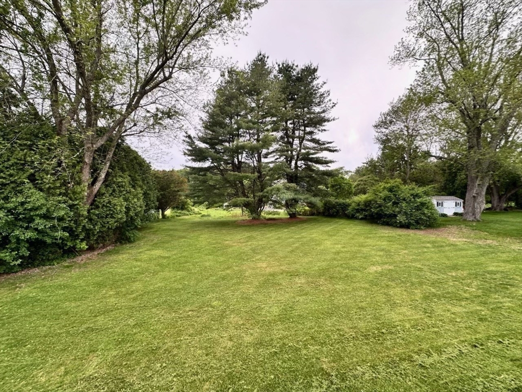 146 Hayden Rowe, Hopkinton