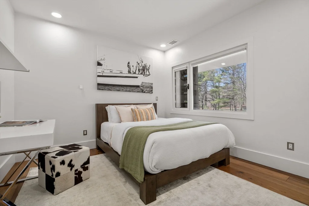 30 Whipple Rd, Lexington