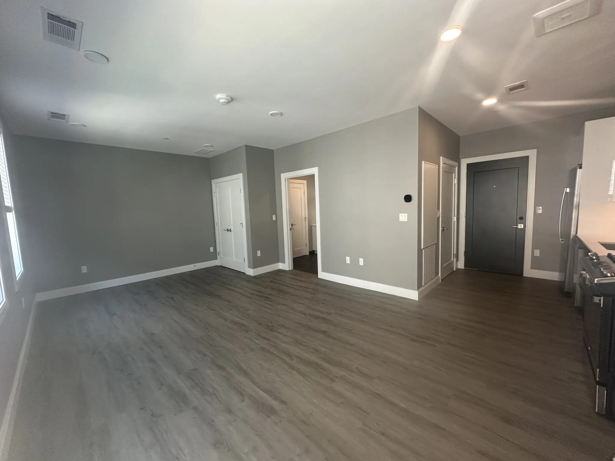 656 Saratoga St, East Boston