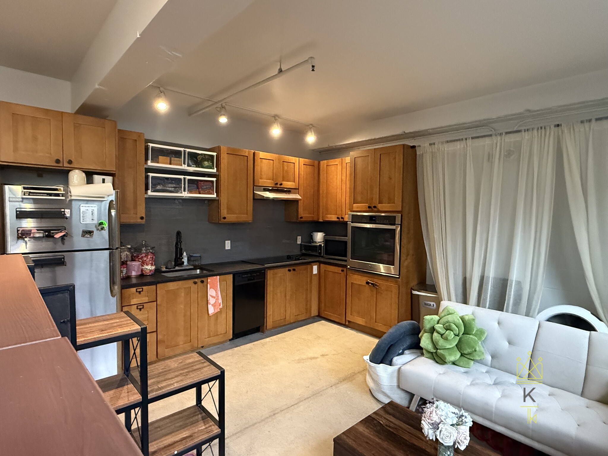 20 Sunnyside St, Jamaica Plain