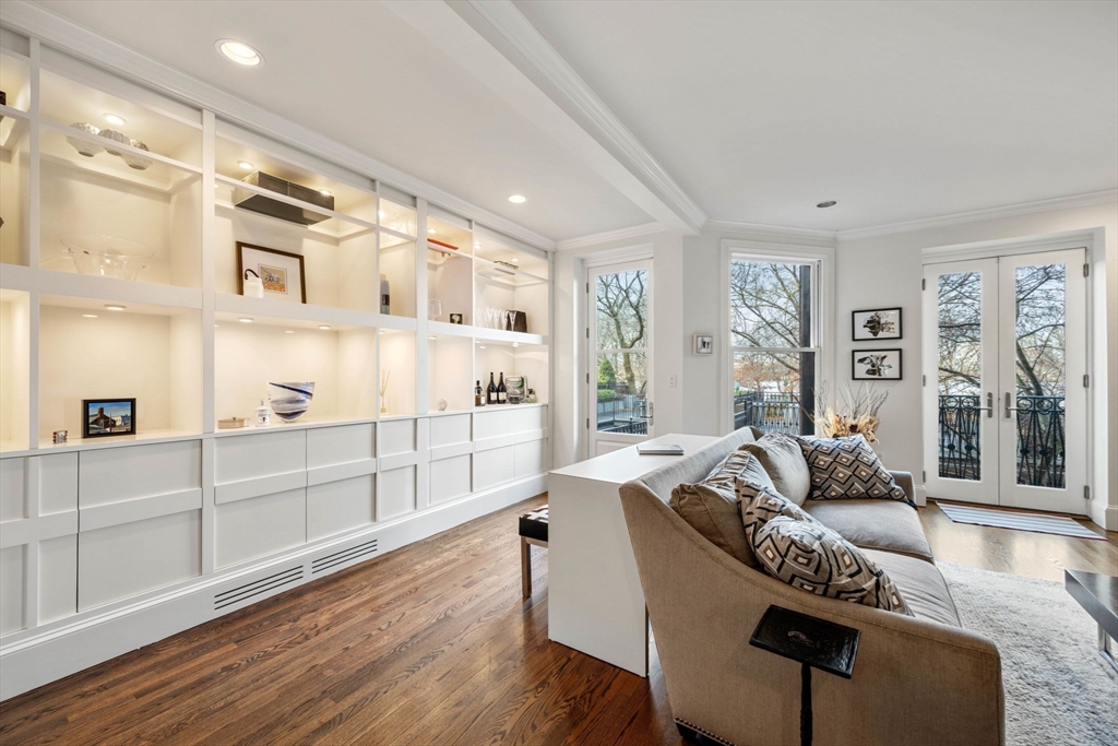 408 Beacon St, Back Bay