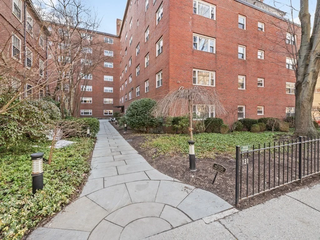 131 Sewall Ave, Coolidge Corner