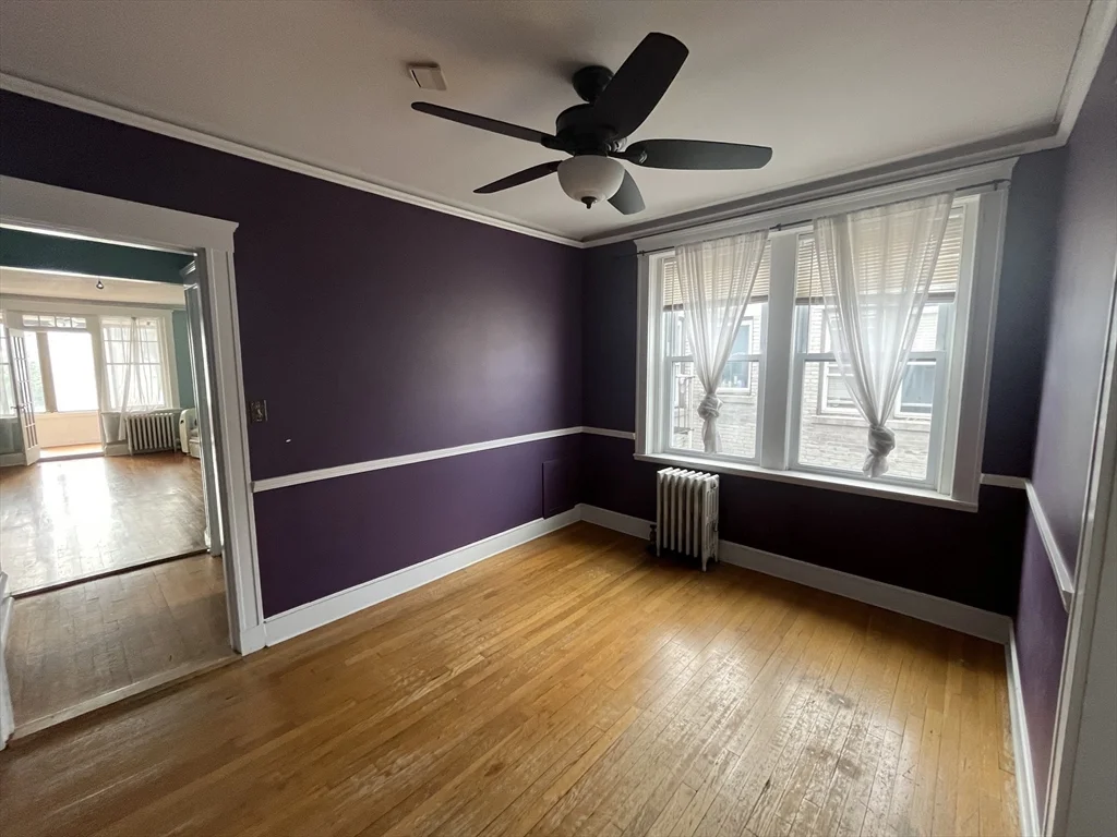 2035 Commonwealth, Brighton