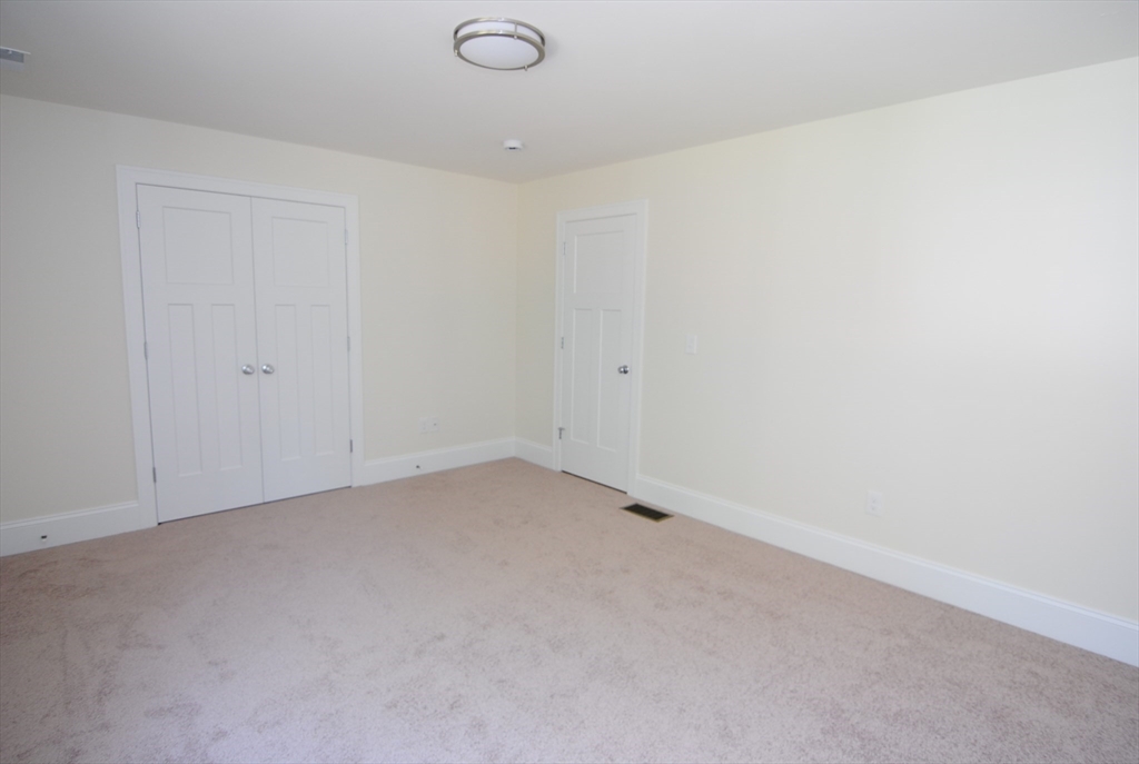 1 Scout Ln, Nashua
