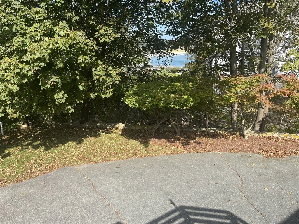 6 Bass Rocks Rd, Bass Rocks