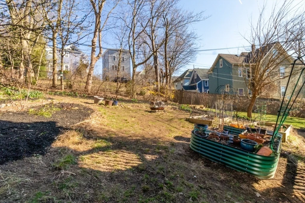 23 Wenham St, Jamaica Plain