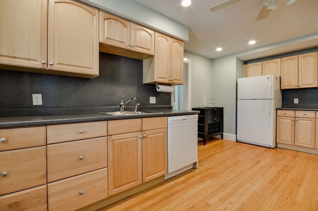 53 Wellington St, Waltham