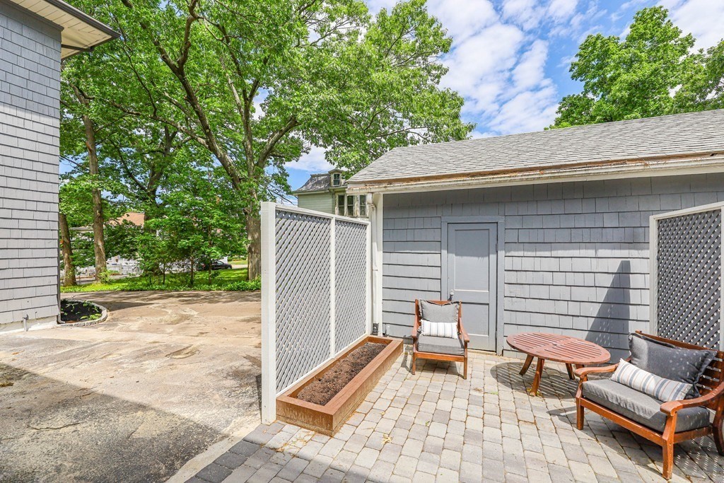 52 Maple St, Hyde Park