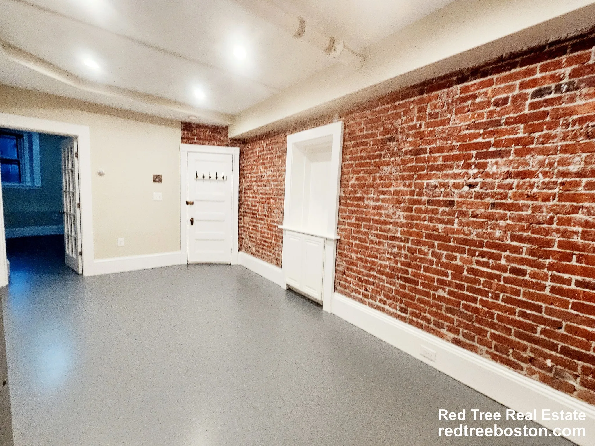 36 High St, Brookline