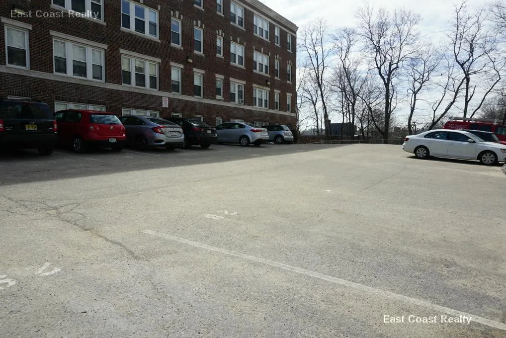 1810 Commonwealth Ave, Brighton