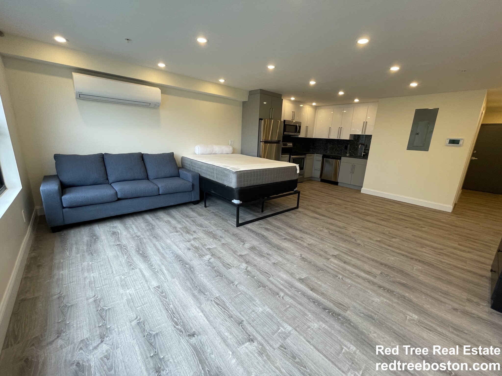 1028 Commonwealth Ave, Boston