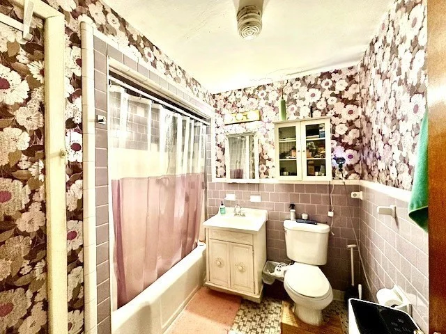 8 Ralph Piteri Ter, Watertown