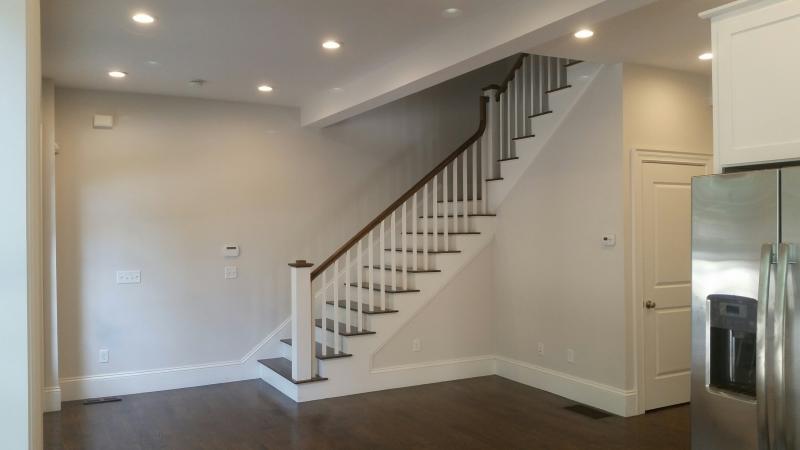 2044 Beacon St, Waban