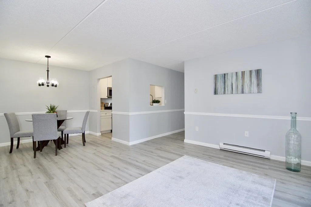 22 Maple Crest Cir, Holyoke