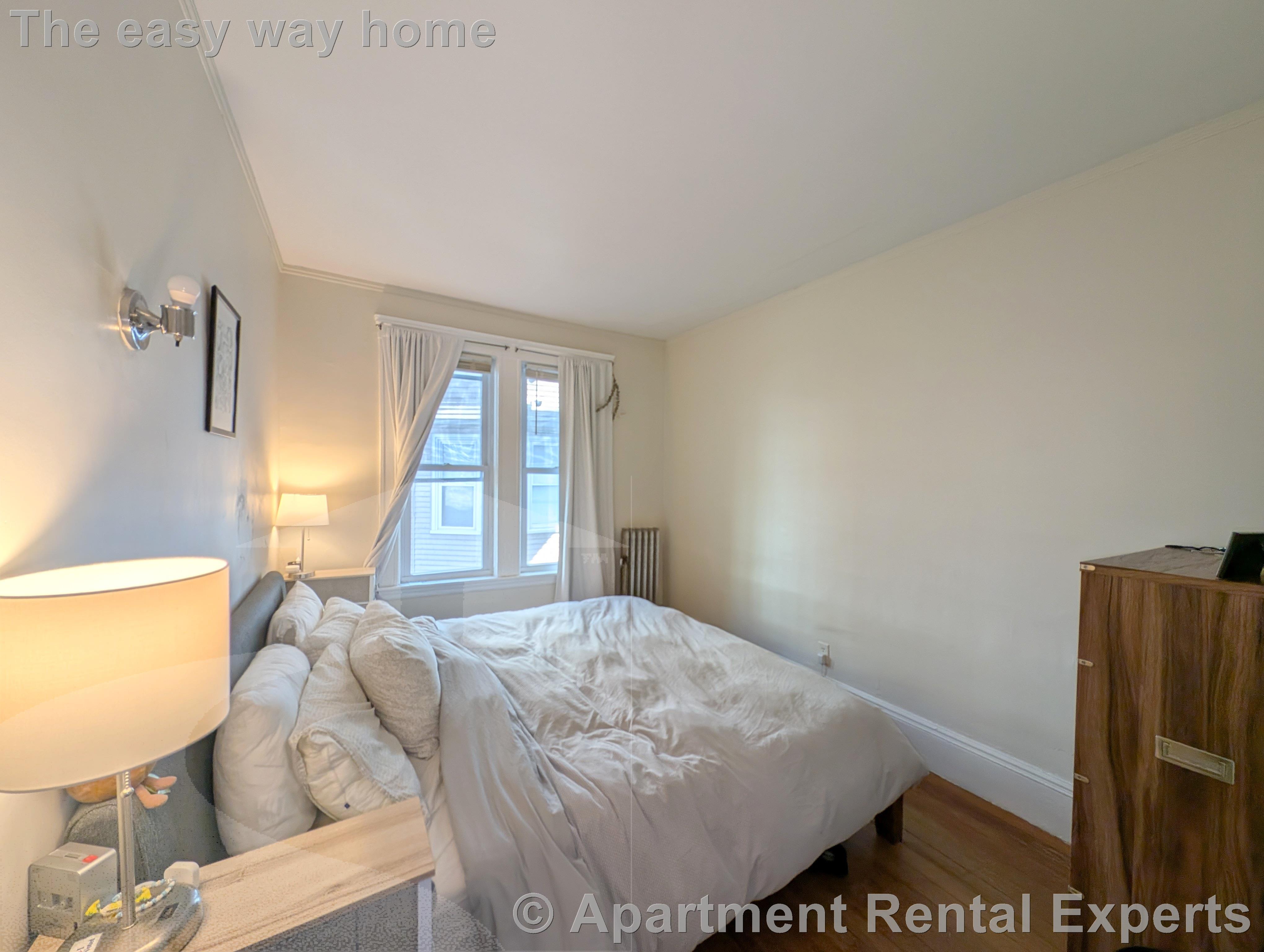 18 Sanborn Ave, Union Square