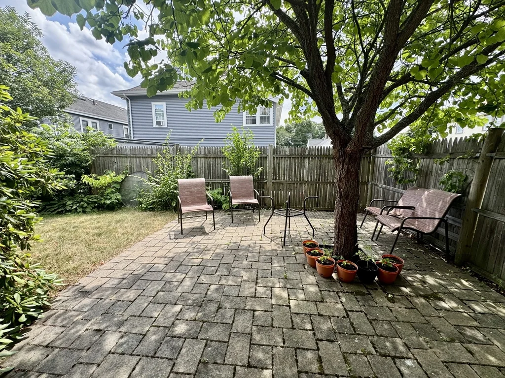 108 Redlands Rd, West Roxbury