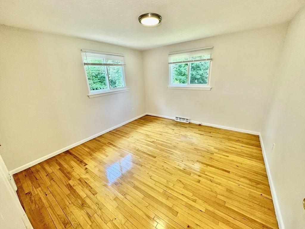 114 Central St, Acton