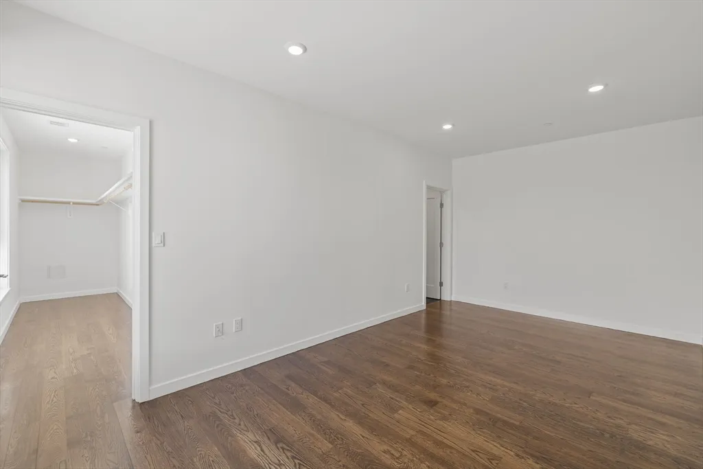 267 Old Colony Ave, South Boston