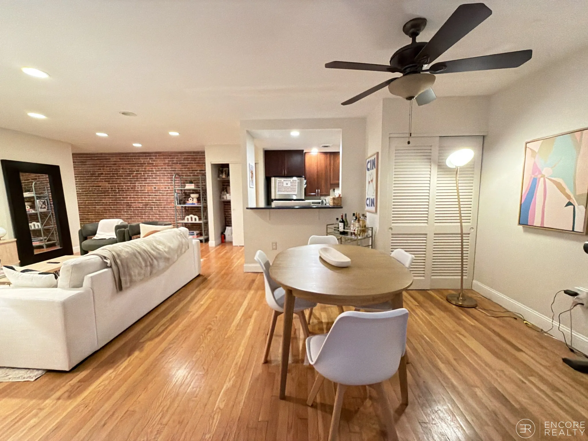 79 Gainsborough St, Fenway