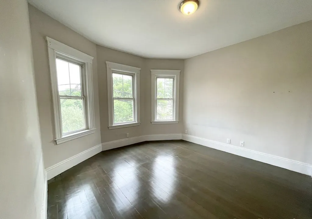 201 East Cottage, Dorchester