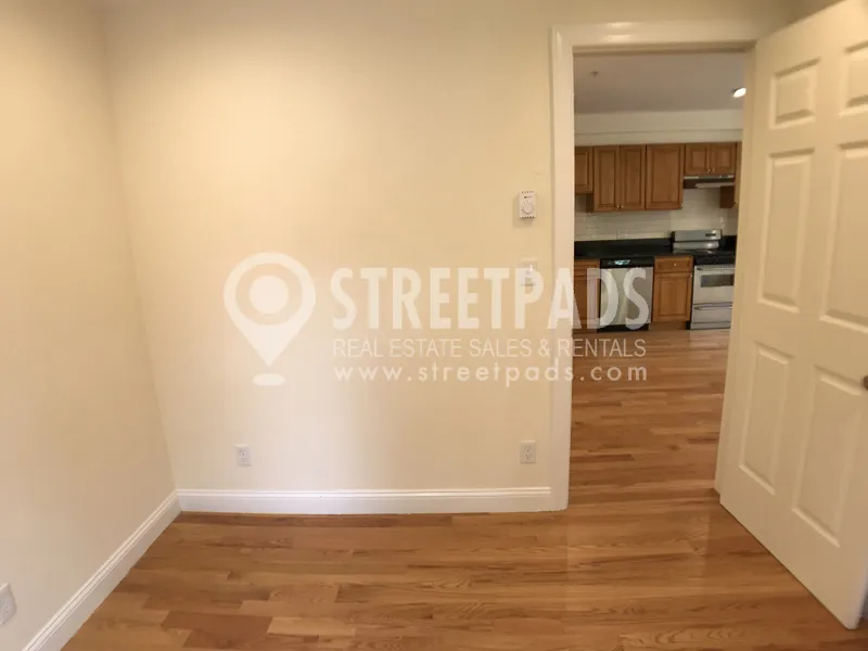 379 Harvard St, Mid-Cambridge