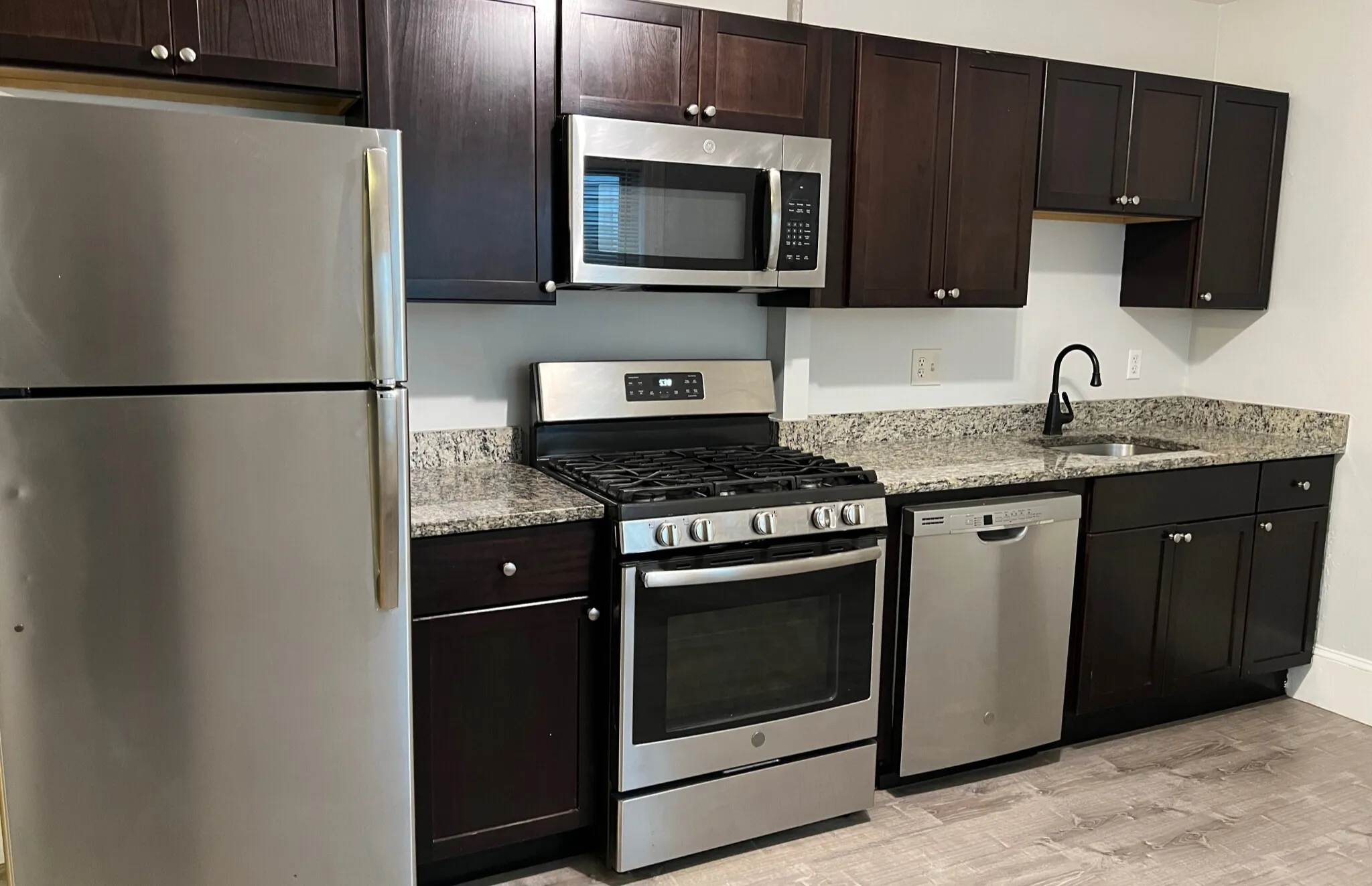 1 Frederick Ave, South Medford