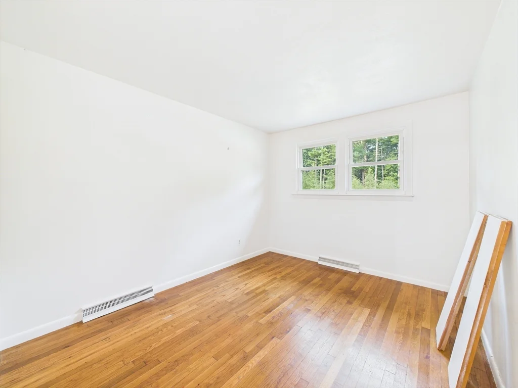 91 Old Post Rd, Sharon