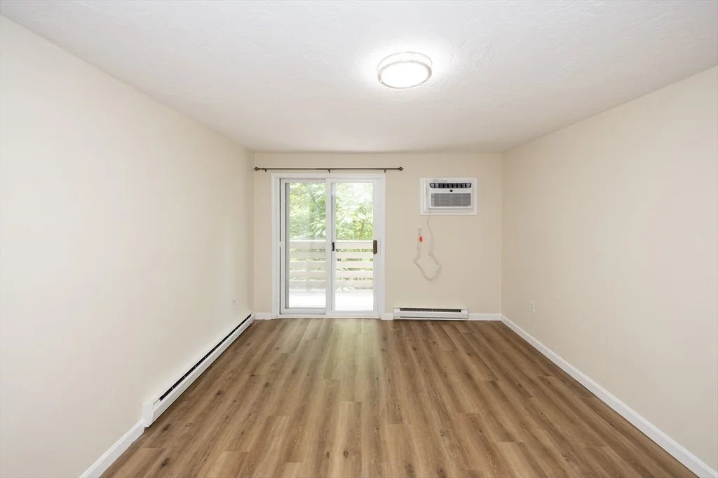 1203 Grafton St, Worcester