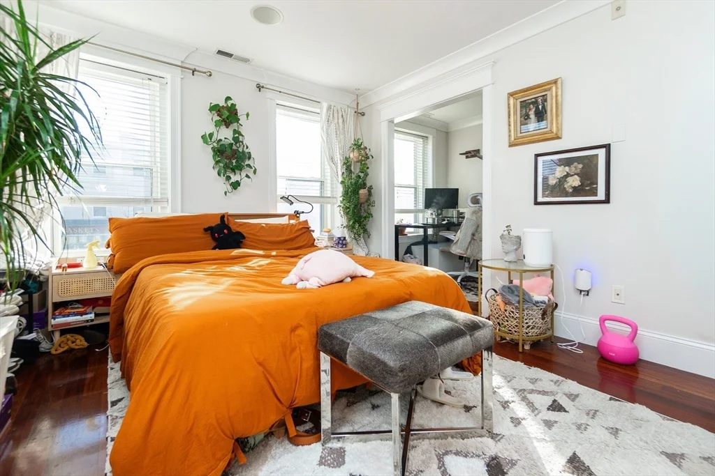 632 E Broadway, South Boston