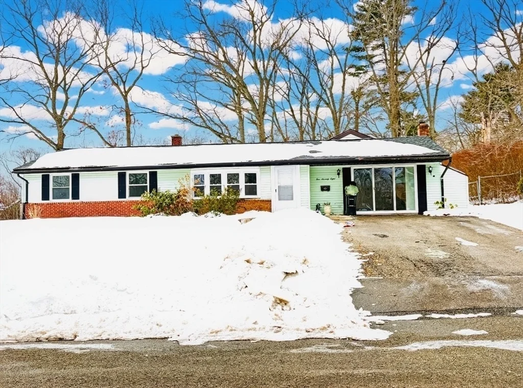 178 Bates Rd, Brockton