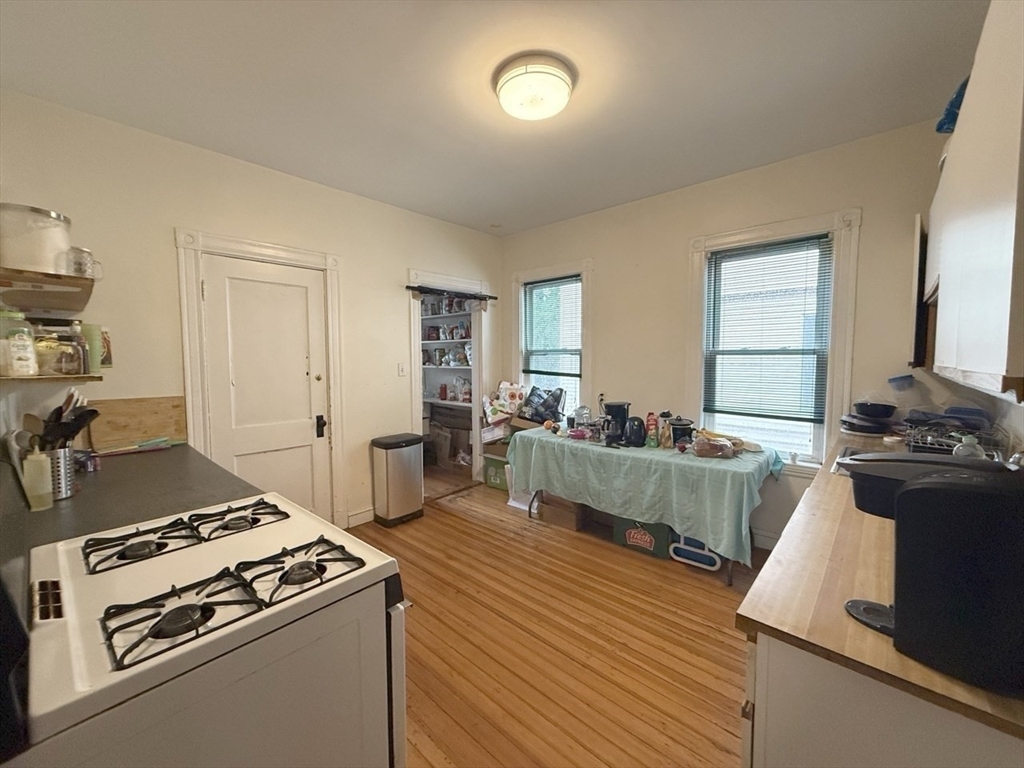 34 Belknap St, Tufts University