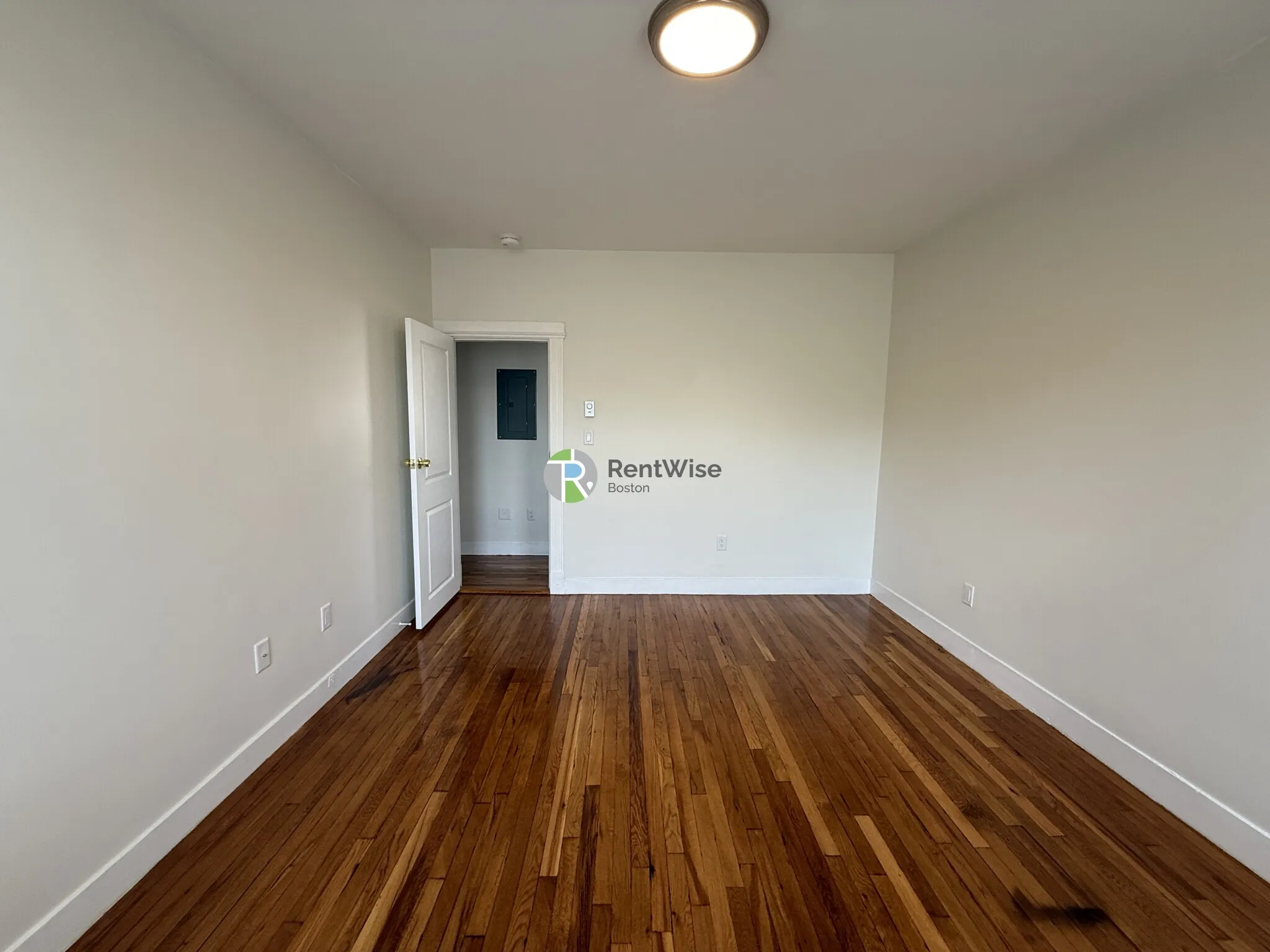 94 Brainerd Rd, Allston