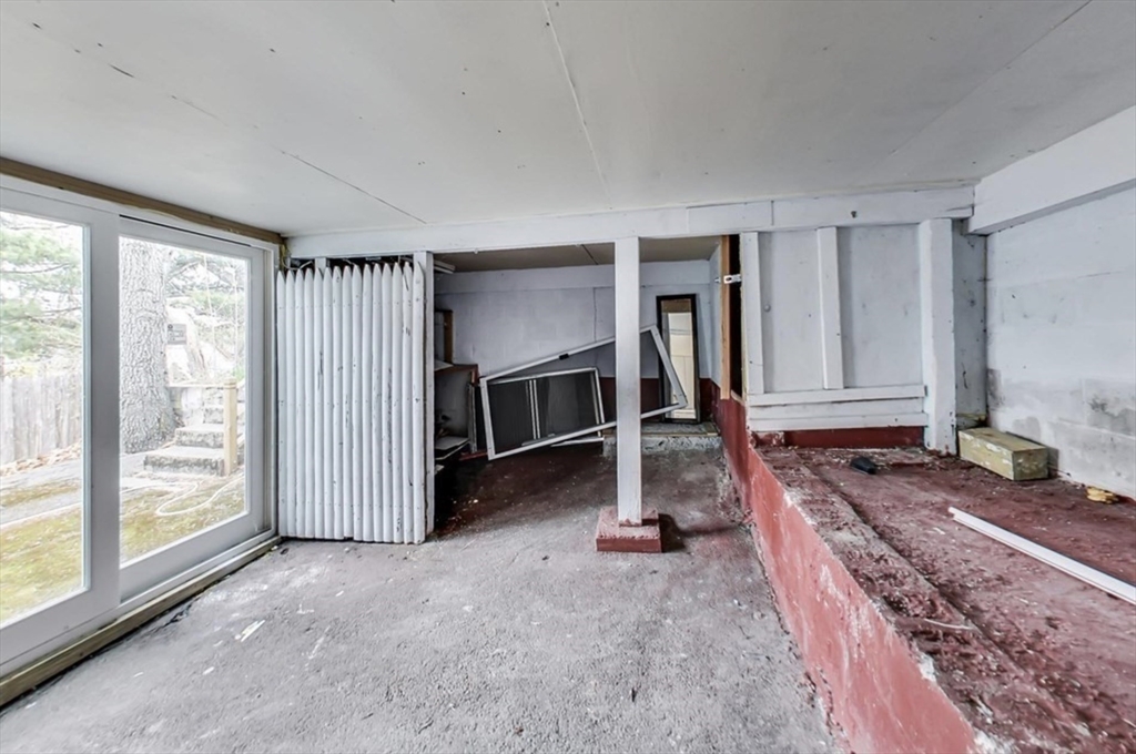 30 Hillside Ave, Malden